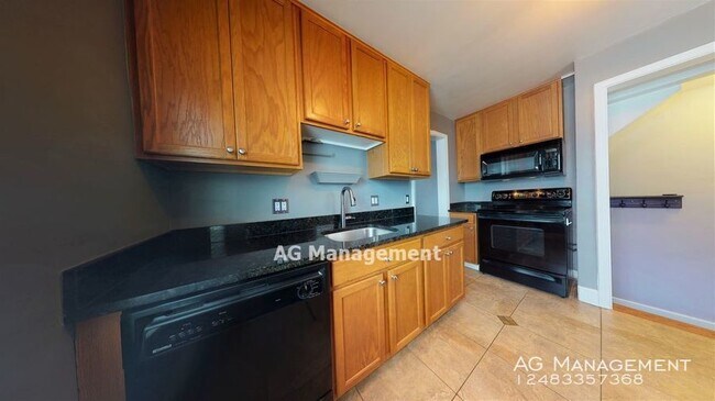 Building Photo - 200 N Altadena Ave
