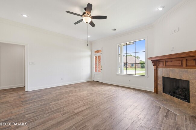 Foto del edificio - 206 Oak Hill Ln