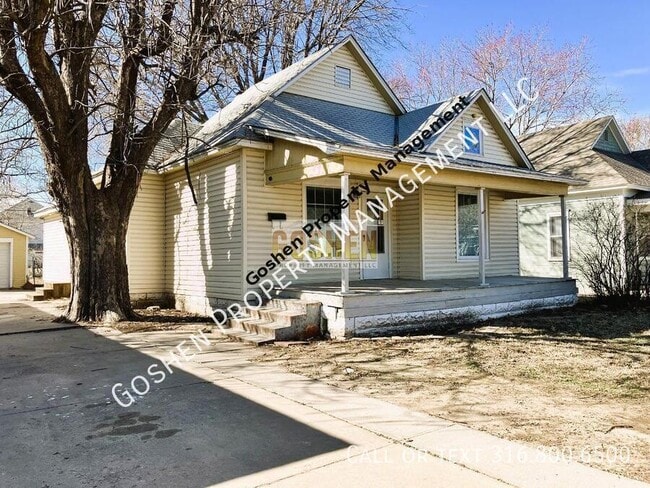 Building Photo - Victorian Style 3 Bedroom 2 Bath Home with...