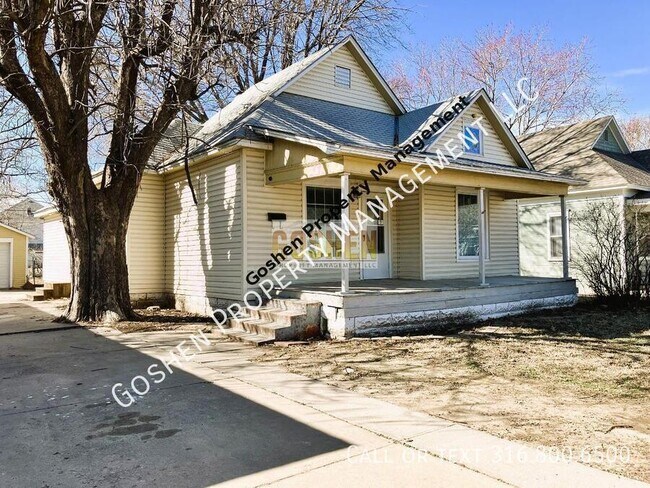 Foto del edificio - Victorian Style 3 Bedroom 2 Bath Home with...