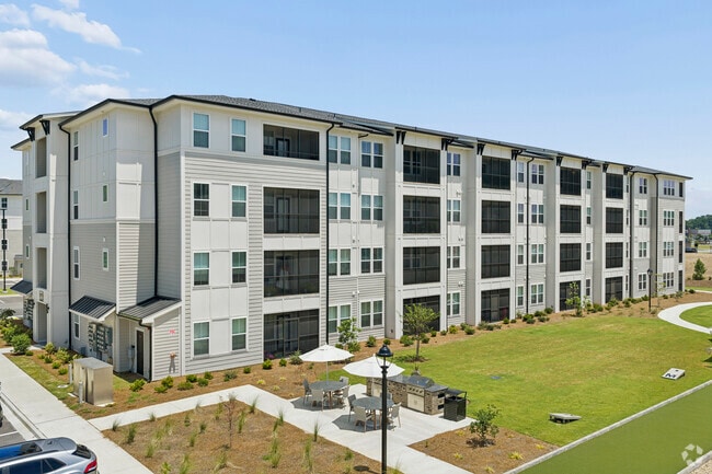 Building Photo - Monument at Pooler