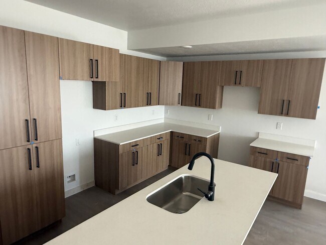 Foto del edificio - Half off first months rent - Beautiful new construction town home with central air, EV charging, ...