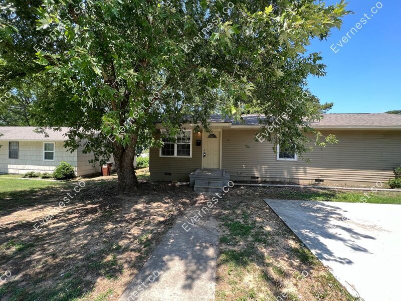 Primary Photo - 16 Hiland Pl