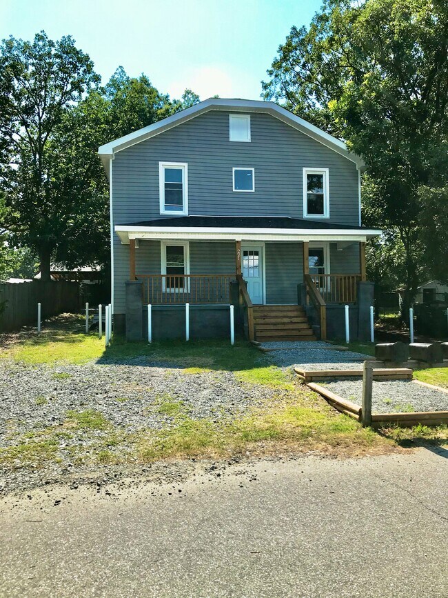 Building Photo - 221 Columbia Ave
