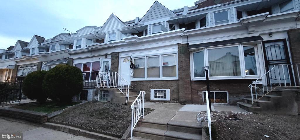 Primary Photo - 5729 N Fairhill St
