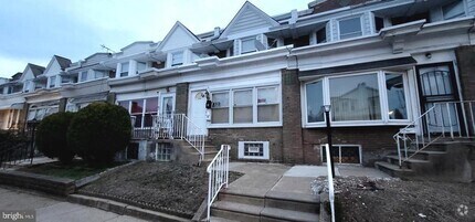 Building Photo - 5729 N Fairhill St