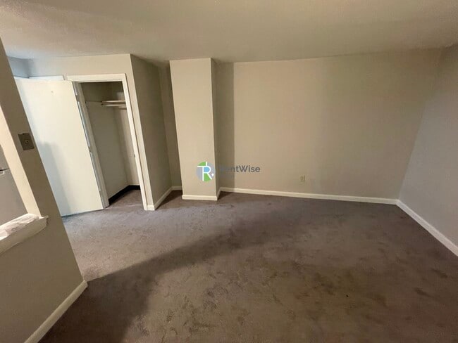 Building Photo - 231 Harrison Ave