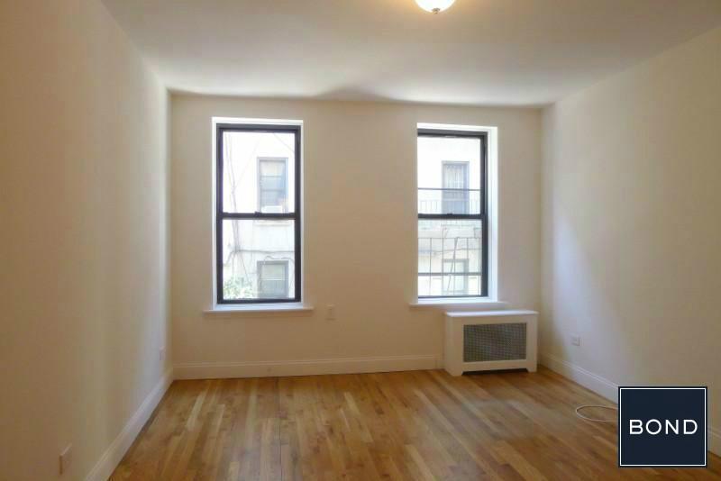 Primary Photo - 270 E 78th St