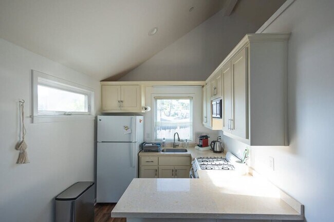 Foto del edificio - 1278-1280 Phillips Ln