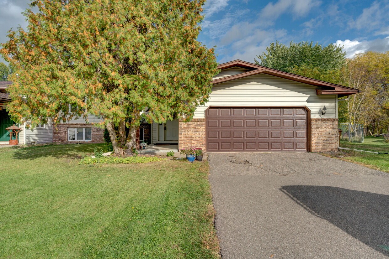 5811 Covington Ter, MN 55345 House for Rent in