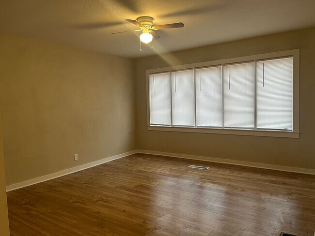 Foto del edificio - 1717 SW Lane St