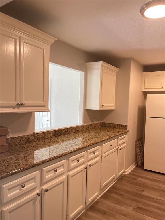 Foto del edificio - 8355 Glencrest St