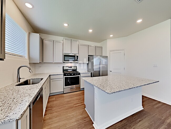 Foto del edificio - 2717 Lillybrook Ln