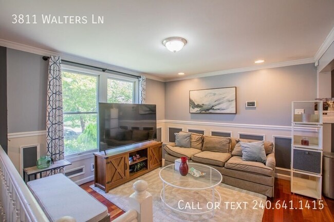Photo - 3811 Walters Ln- House