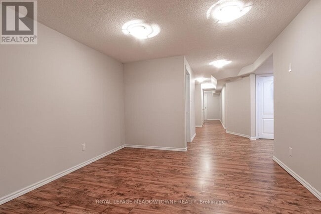 Building Photo - 1147 Houston Dr