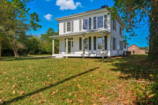 Foto del edificio - 12300 E Quaker Rd