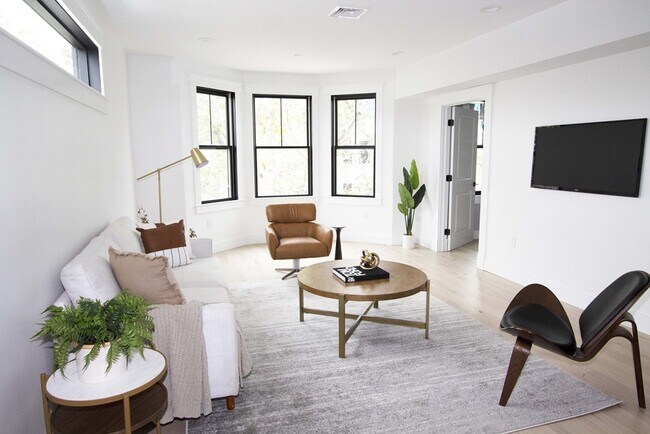 Foto del edificio - 331 Chelsea St