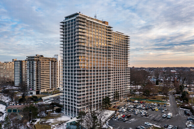 Building Photo - Winton Place