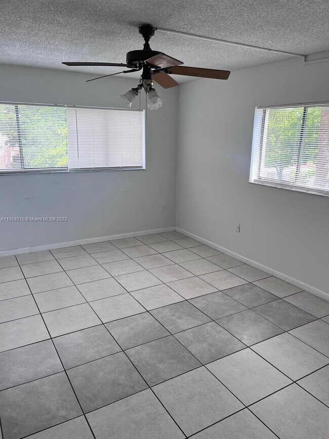 Building Photo - 8760 SW 133rd Avenue Rd