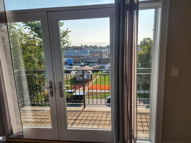 Cubierta - Large 2 Bedroom Apartment with Heated Garage