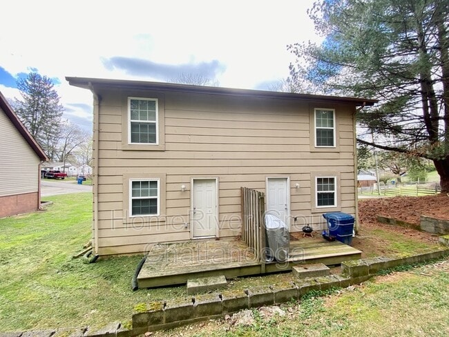 Building Photo - 505 Bruning Ln