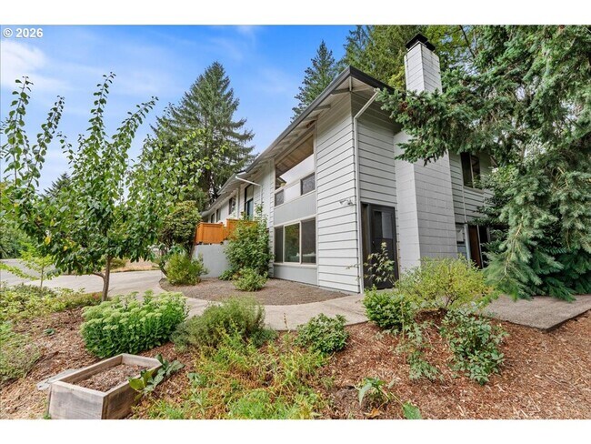 Foto del edificio - 9040-9042 SW Monterey Place - 9042