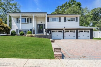 Building Photo - 10 Linda Cir