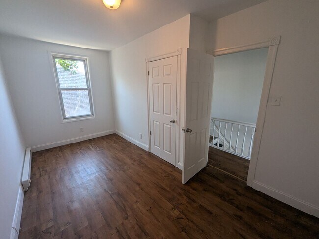 Foto del edificio - Updated Home - Nicetown