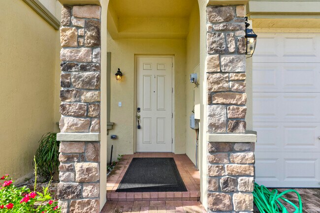 Foto del edificio - 4022 Devenshire Ct