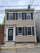 Building Photo - 2013 Larkins Wy