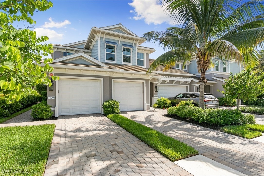 Foto principal - 2281 Priory Ln