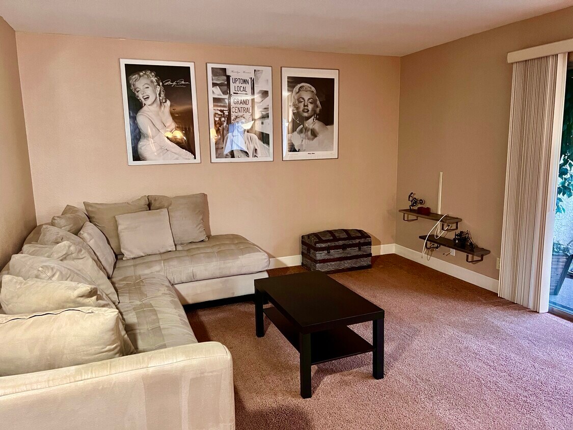 Foto principal - 8503 Villa La Jolla Dr