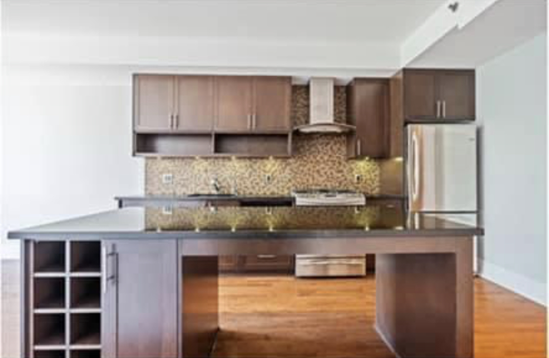 Photo principale - 808 Bronson Av