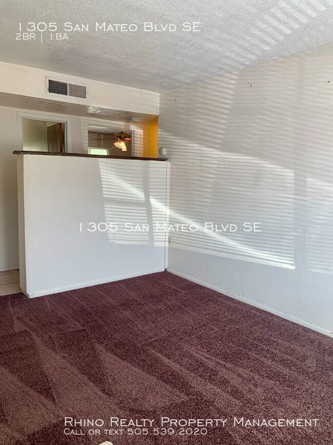 Building Photo - Call today to view this spacious unit!!