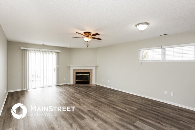 Building Photo - 4550 Riverbrook Ln