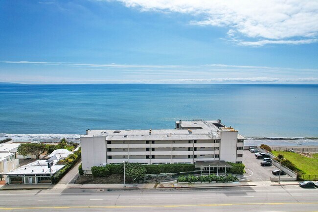 Foto del edificio - 22548 CA-1