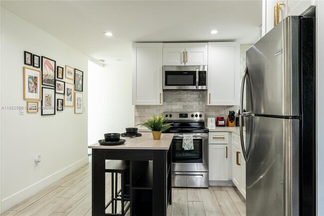 Foto del edificio - 1720 SW 11th St