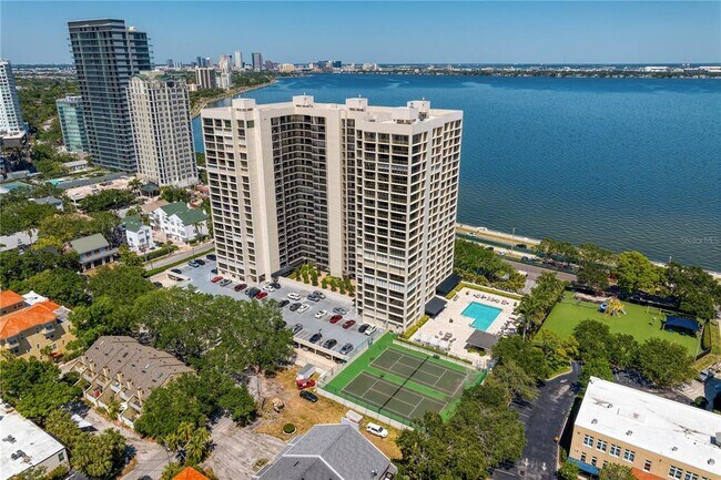 Foto del edificio - 3301 Bayshore Blvd