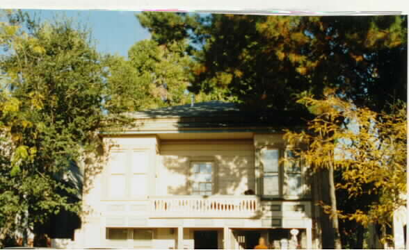 Primary Photo - 442 Humboldt St