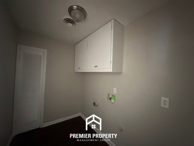 Foto del edificio - 5450 Rappahannock Dr