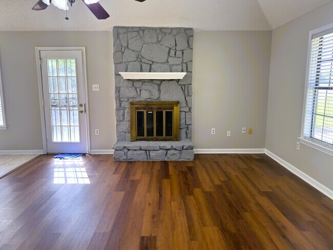 Building Photo - 6625 Chauncey