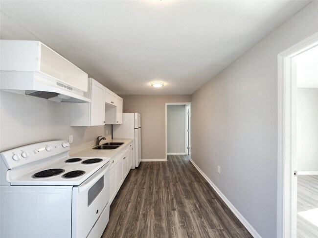Foto del edificio - 6915 1/2 Avenue L Ave