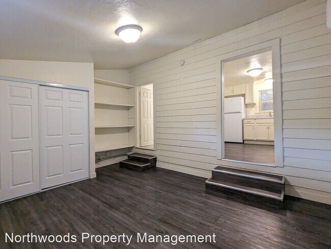 Building Photo - Studio, 1 bath House - 475 West 12th Alley...