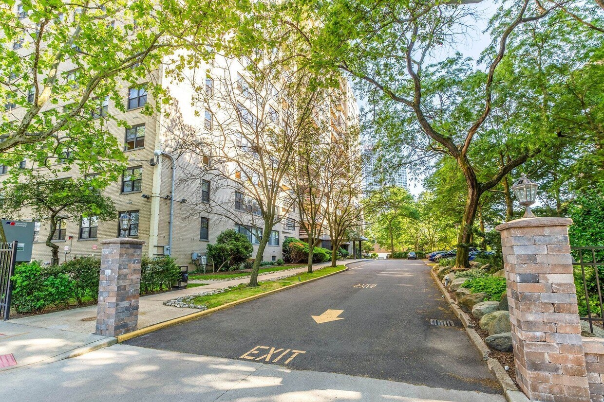 Foto principal - 201 St Pauls Ave