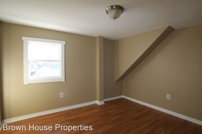 Building Photo - 3 br, 2 bath House - 134 Carver St