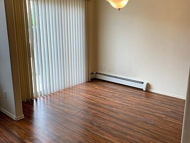 Building Photo - .home available for immediate move in