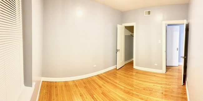 Building Photo - 4165 S Archer Ave