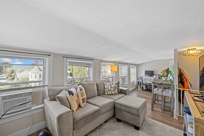 Foto del edificio - 48 Warren Ave