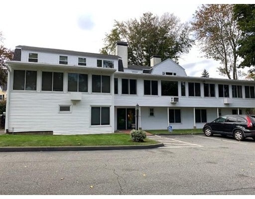 Primary Photo - 212 Sandwich St