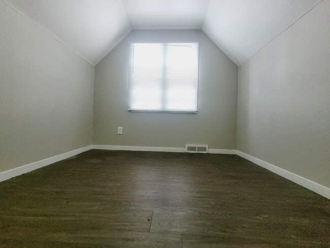 Foto del edificio - 405 N Greenwich St